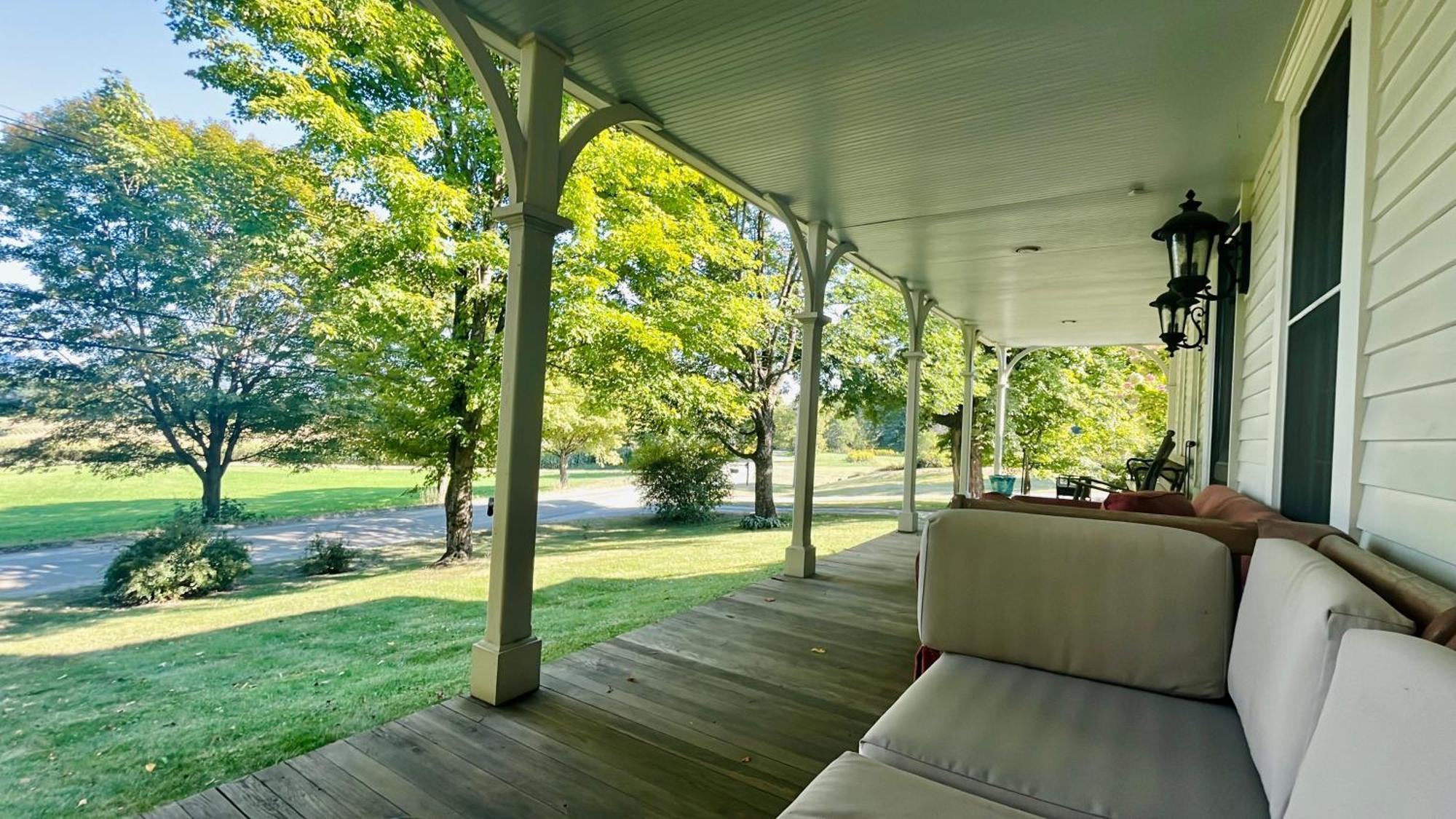 Spooner House Farm stay *